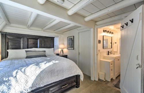 Puget Sound Cabin with Hot Tub and Water Views! - Foto 12