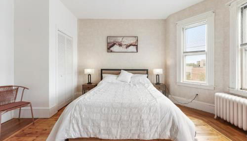 Charming New England style apartment 6 miles to downtown Boston, 4 miles to Logan airport - Photo 4