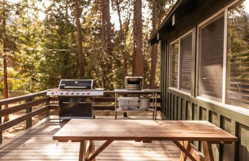 BunkHouse 1960's Camp Vibe with Timeless Wet Bar - Foto 57