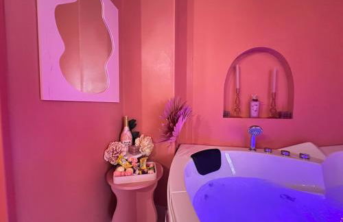 LE LOVE-ROOM, Jacuzzi, Hyper-centre - Foto 9