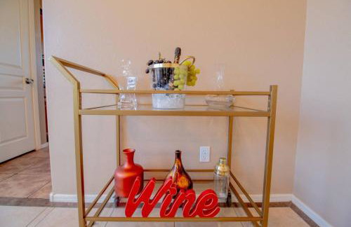 Heated Pool • Mini Golf • Huge Backyard • King Bed - Foto 16