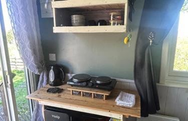 Rhodes To Serenity - Waterfall Shepherds Hut - Foto 5