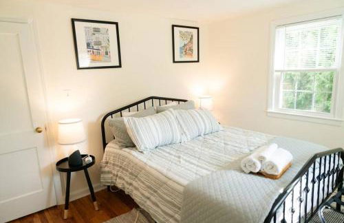 5-star Renovated 3BR Home & Backyard Deck near SU & Hospitals - Foto 54