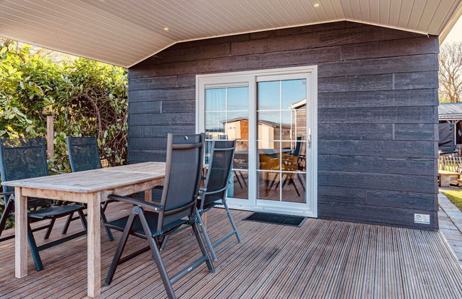 Holiday Home With Terrace in Giethoorn - Photo 8