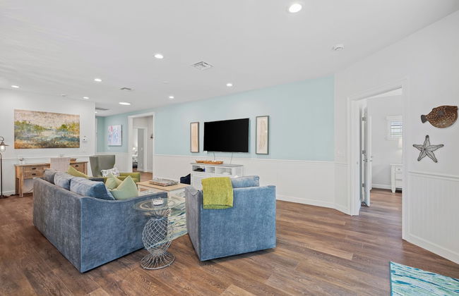 Sardinia Vacation Rental: Delightful Coastal Home near Vanderbilt Beach. Relax in a Private Pool and Spacious 4-BR Retreat with Modern Amenities. Ideal for Families. Minutes from Mercato and Local Attractions - Foto 20