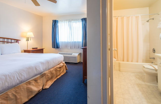 Coral Reef Inn & Suites - Foto 8