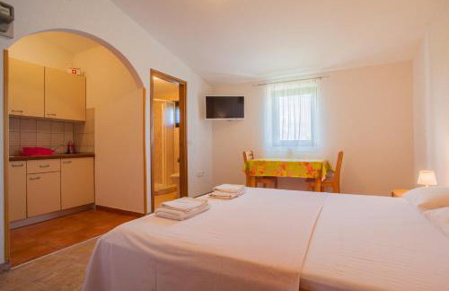 Apartments Dandić - Photo 36