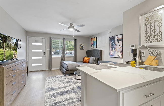 Cozy Chic Studio Close to Downtown and Domain - Foto 8