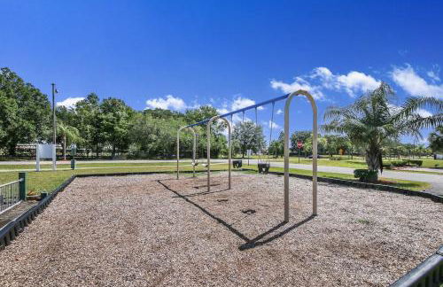 CozyCove near Disney Universal Pool Home Sleeps 10 - Foto 36