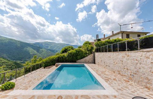 Scheggino - Casale con piscina e splendida vista - Foto 36