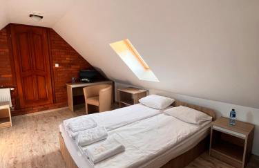 Dwór Sulejów - Photo 20