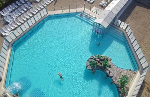 Old house by the stream - Photo 55