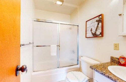 Comstock Retreat - Photo 21