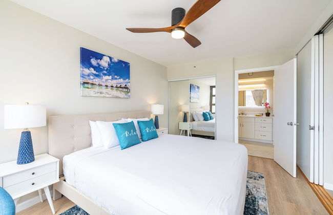 Diamond Head and Ocean views with King Bed and Parking - Foto 16