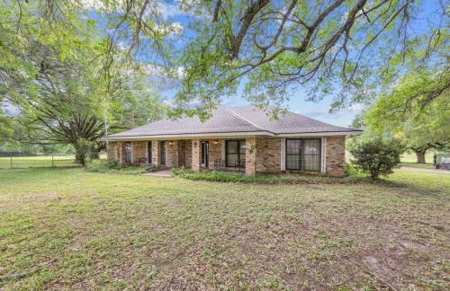 Cajun Stays Cozy 3BR Ranch Near Lafayette with WiFi and Parking - Foto 15