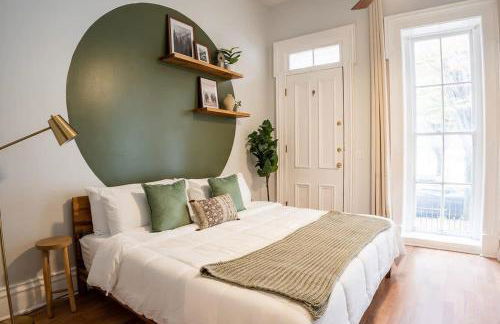 Remodeled Modern Home - private backyard & games! - Foto 17