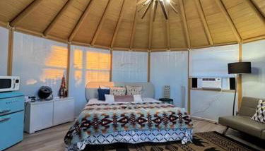 Glamping-Sky Dome Yurt-Tiny House-2 modern composting toilet - Foto 2