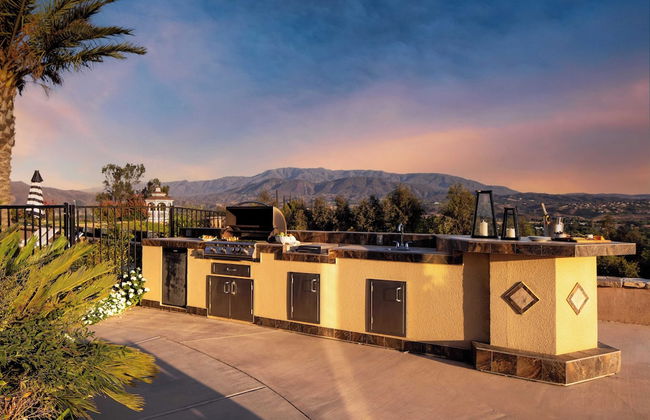 Sangiovese By Avantstay Spectacular Estate w/ Pool, Hot Tub & Putting Green - Photo 43