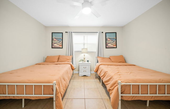 Riverwatch Apartments by Lowkl - Photo 3