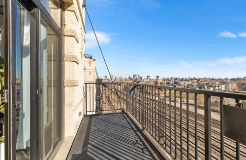 Modern Historic Loft 19ft Ceilings, Gym, Heated Parking, Skyline Views, Balcony - Foto 52