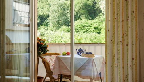 Kreuzwegerhof Nals - Historic Nature Stay with Pool near Meran & Bozen - Photo 5, Garden view