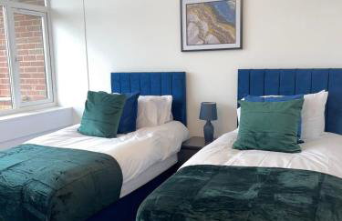 2 Bedroom Apartment - Flitwick - Contractor Friendly - Tourist Ready - Full Kitchen - WiFi - Smart TV - Sofa Bed - FREE Parking - Ideal for Short or Long Stays - Photo 8