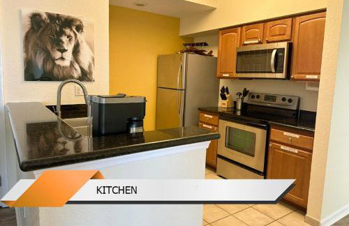 Lion King-themed condo near Disney, Sea World, Universal and OCCC with pool, spa, restaurants, shuttle, private balcony, and the BEST view of fireworks shows - Foto 21
