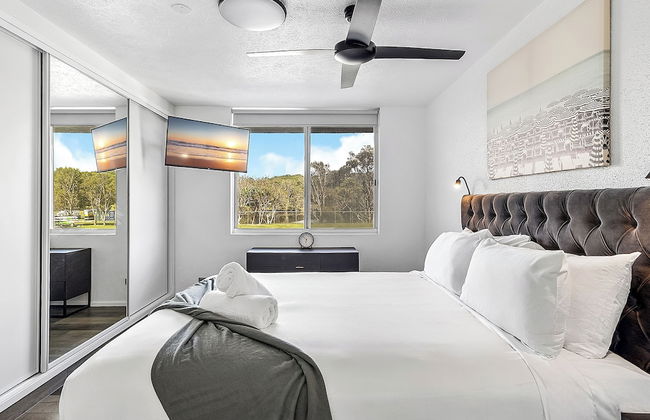 Mandolin Beachfront Resort - Photo 38