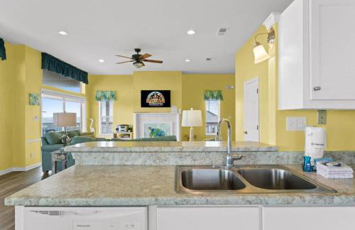 Dream Chaser-Private Pool-Hot Tub-Pets-Directly across from boardwalk to beach - Foto 59