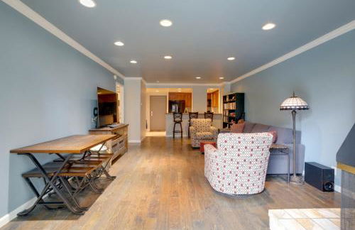 Upscale Denver Condo with Communal Deck and Gym! - Foto 1