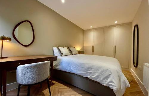 Queen Annes court luxury apartment on high street - Photo 4