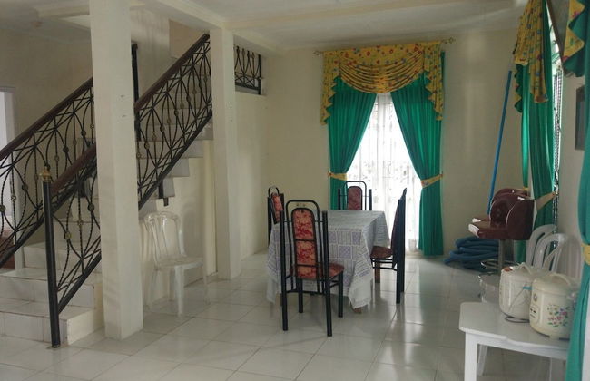 Villa Abdi Cipanas with Swimming Pool - Foto 4