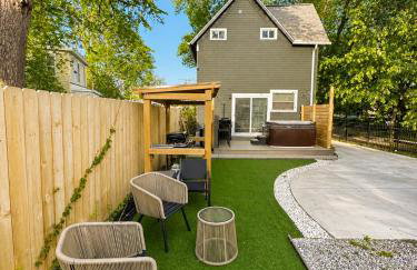 Hot Tub Amazing Location! Modern Ohio City Luxury 2 King Beds - Foto 29