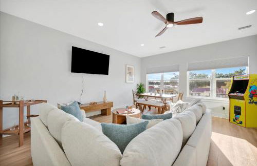 4br3ba Modern Sleeps 10 8 Minutes to Raymond James - Foto 9