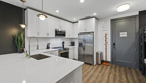 Modern Condo for 6 with Rooftop & Gym Near DT - Foto 4