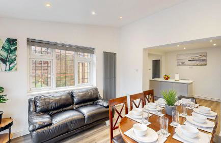 Modern Home, Sleeps 8, Parking - Foto 17