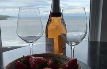 Superb 2 Bedroom Sea View Flat - Foto 9