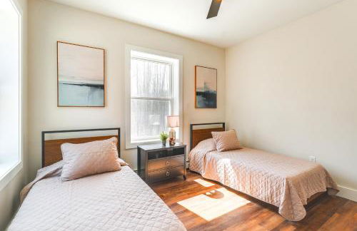 Walk to Beach and Sebago Lake Luxe Family Getaway! - Foto 13