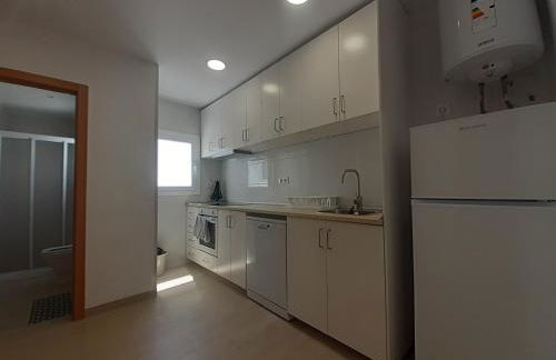 APARTAMENTOS sol y playa - Foto 6