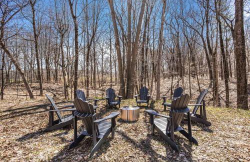 The Hopkins Hideaway - 40 Acres with trails, Arcades, Hot Tub, Fire Pit - Foto 7