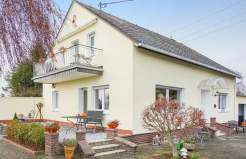 Awesome Home In Müllenbach With Kitchen - Foto 1
