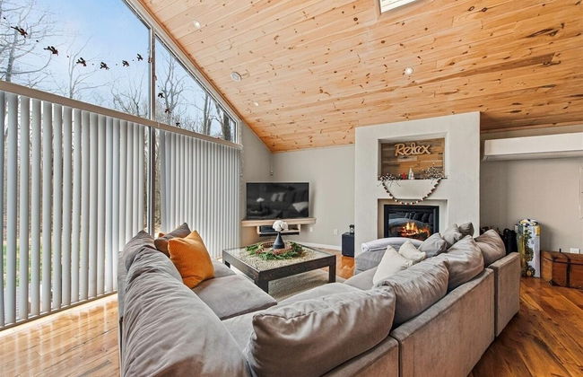 Pocono Scandinavian Cottage 2 Bedroom Cottage by RedAwning - Foto 21