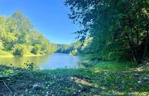 Scenic Views & River Access, Cozy River Home - Foto 66