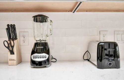 Elegant Exquisite 4Bedroom Home in Katy with High speed WiFi - Foto 8