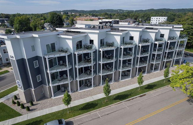 539 Bay St. Lake View Condo Unit 202W - Foto 29