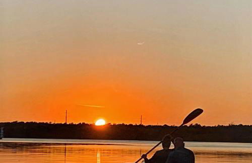 Tiny Home on Waterfront, Bay Views, Deck, Pool - Photo 32