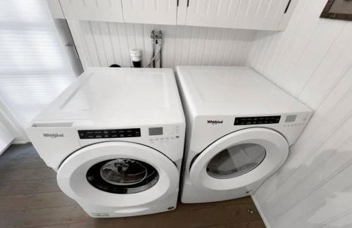 Historic Estate - 5 min to Mohawk Mt Ski Resort - Foto 36