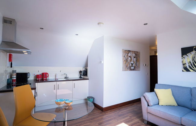 Limavady Cherry Tree Apartment, Sleeps 2 & Parking - Foto 7
