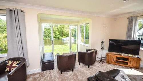 The Willows Wroxham - Foto 2