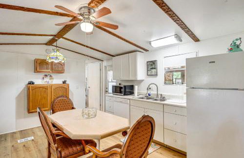 Cabin with Lake Access in Fort McCoy, Pets Welcome! - Foto 4